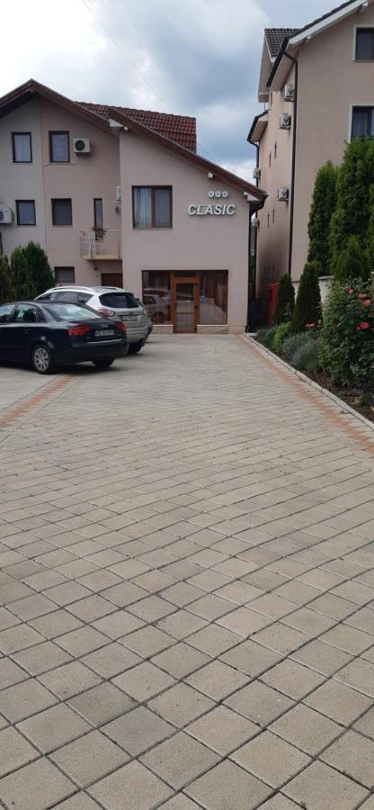 Pensiunea Clasic Hunedoara Pestisu Mare Екстериор снимка